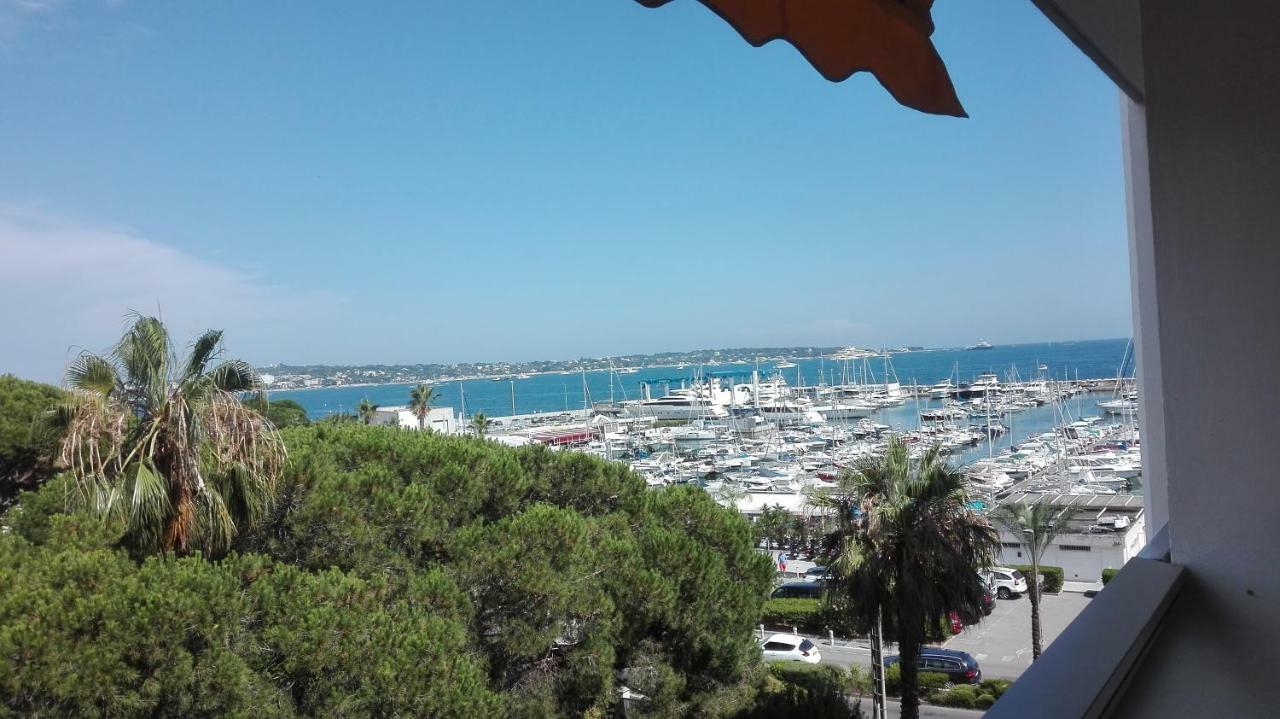 Grand Studio Climatise En Bord De Mer Avec Parking Securise Golfe-Juan Ngoại thất bức ảnh